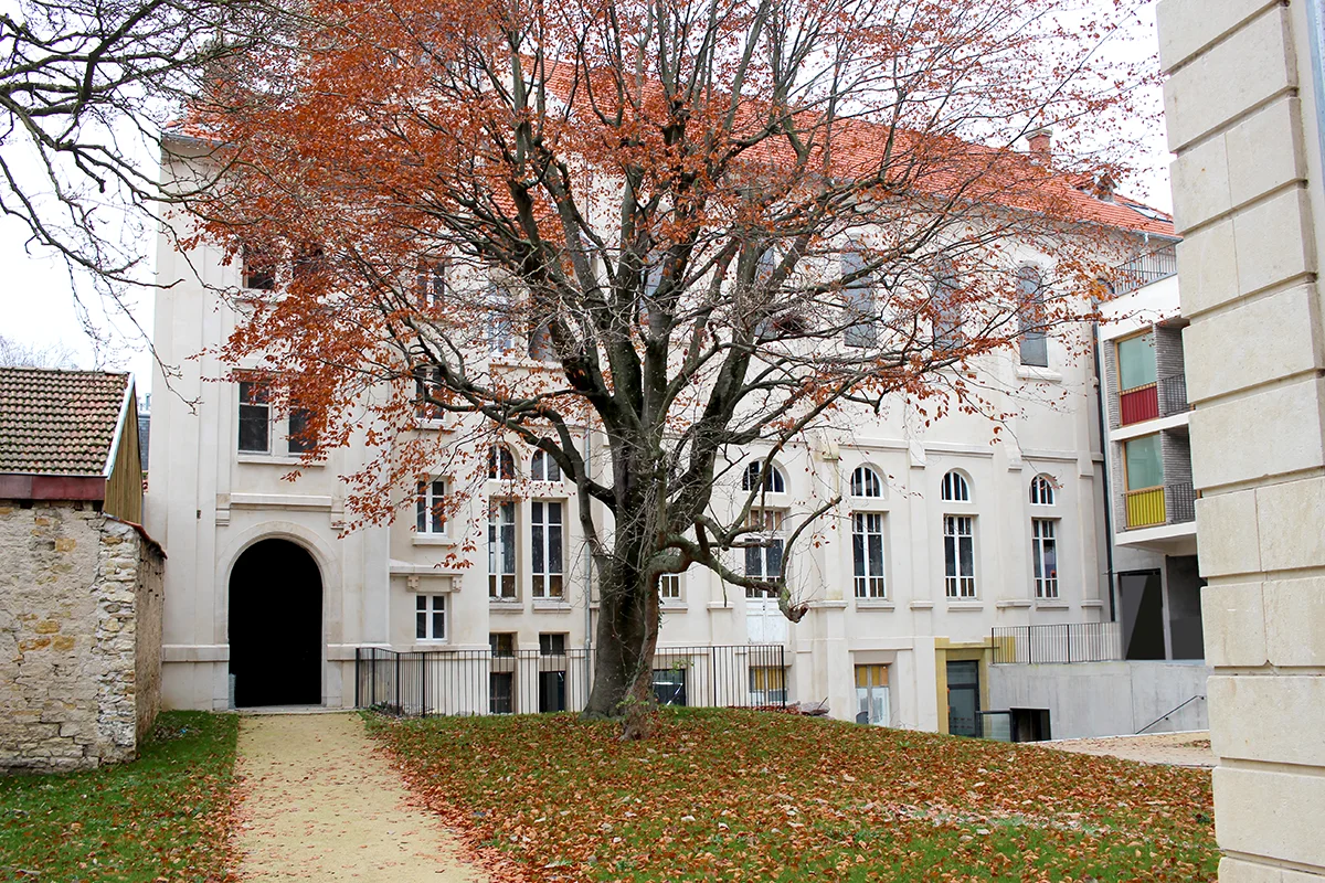 Jardin logements étudiants à Nancy Résidence étudiante Le GEC