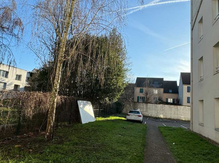 Couloir logements étudiants à Saint-Denis Résidence étudiante Les Marronniers