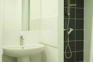 Logement etudiant Residence Les Grands Moulins Bat B Nancy salle de bain