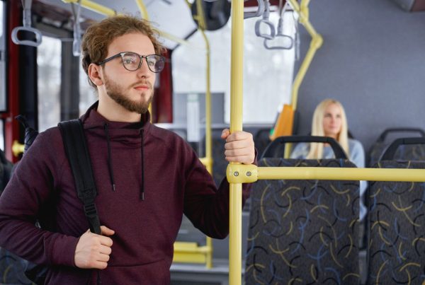 Tram, bus, vélo : quels transports choisir pour un étudiant en 2026 ?